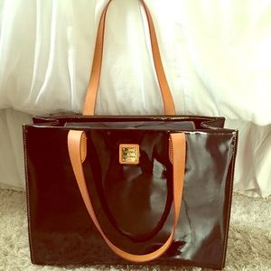 Dooney & Bourke (Authentic) purse